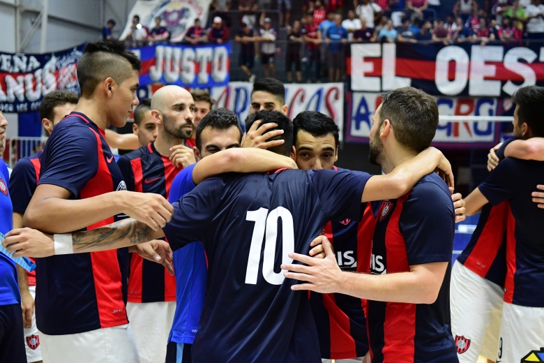 Duelo de vanguardia en el Polideportivo