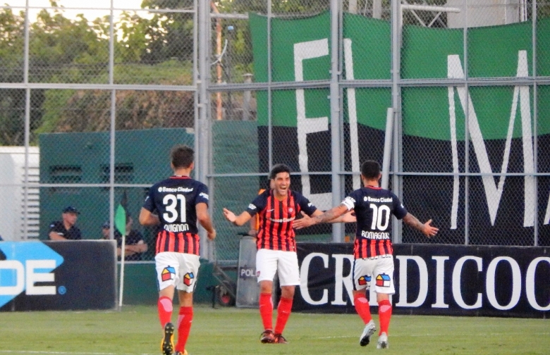 Para asistir Santos