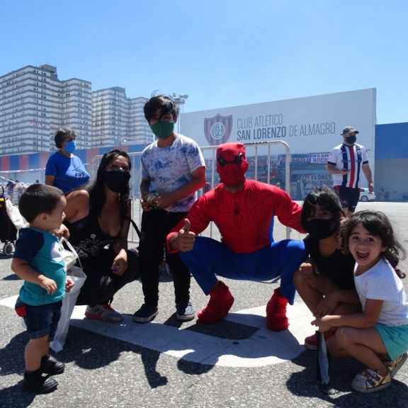 Hermosa jornada solidaria en Boedo