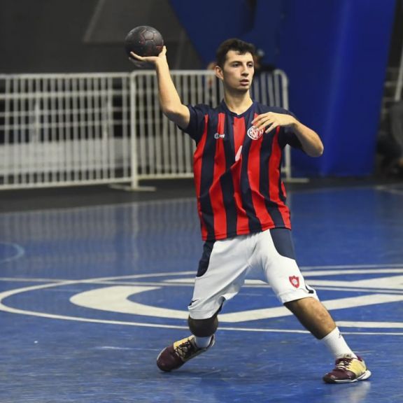 ¡Los Cuervos salen a la cancha!