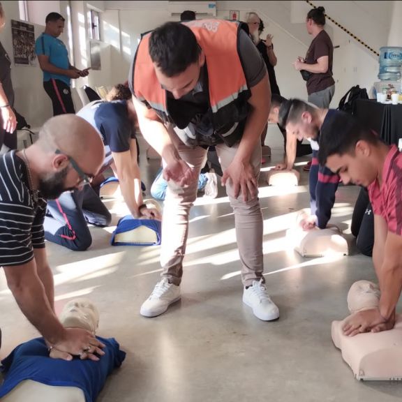 Taller de RCP en San Lorenzo