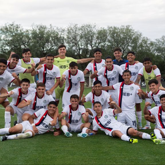 ¡A cuartos y por goleada!