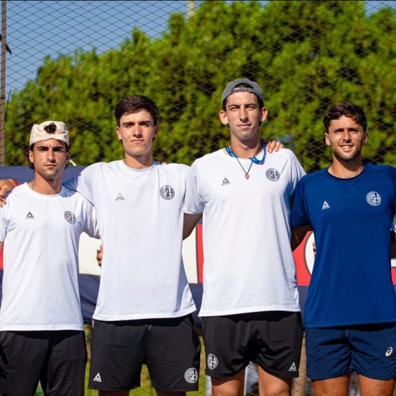 El equipo masculino dejó su marca