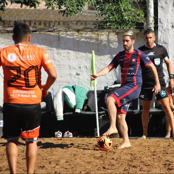 Gran debut del Fútbol Playa