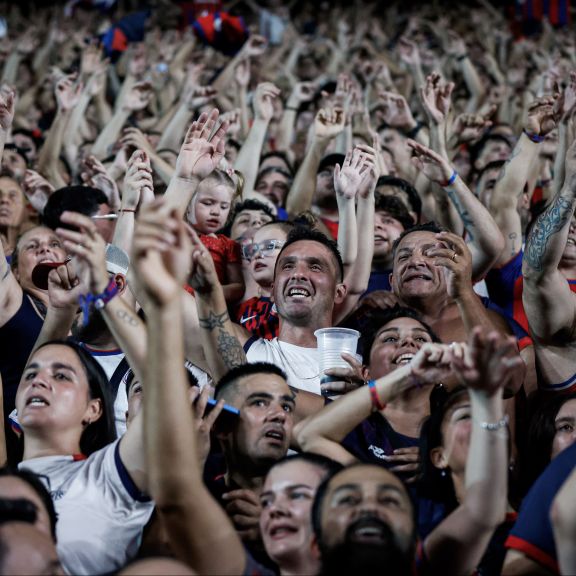 ¡Vení al partido con Vélez!