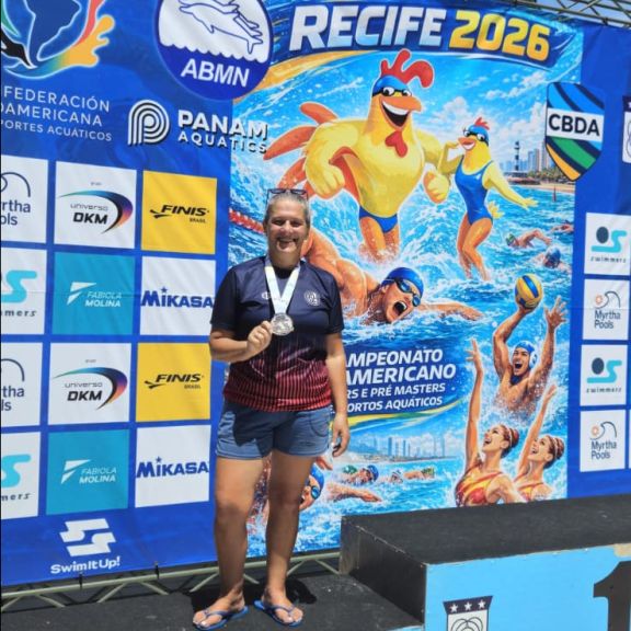Gran actuación de Analía San Leandro en el Sudamericano de Natación