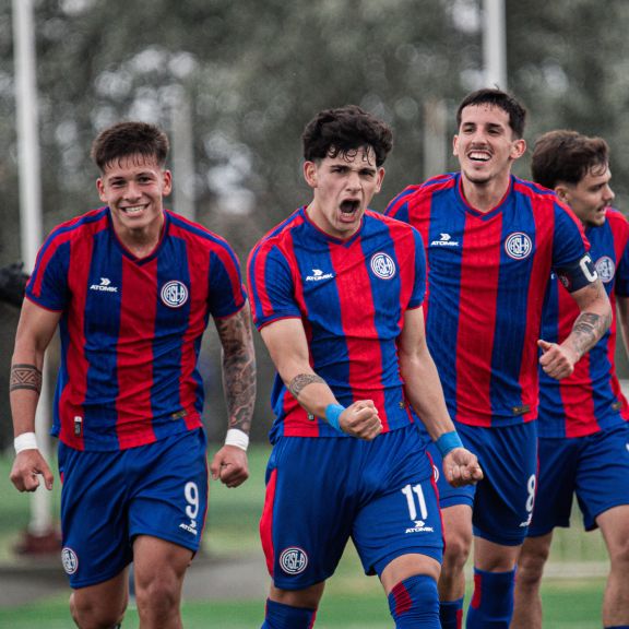 Los pibes ganaron un clásico clave